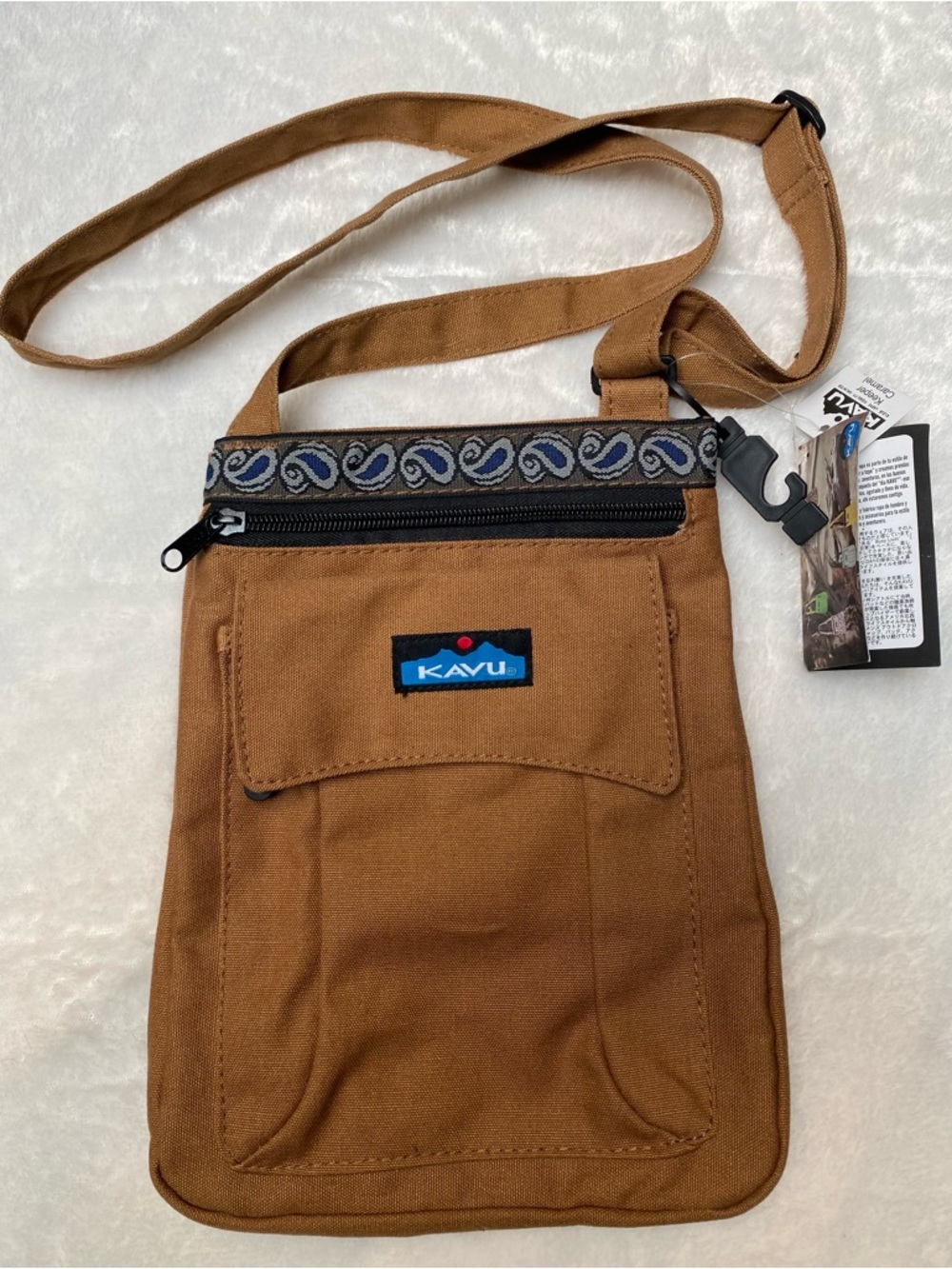 Kavu Keeper Crossbody in Caramel - Picture 2 of 7